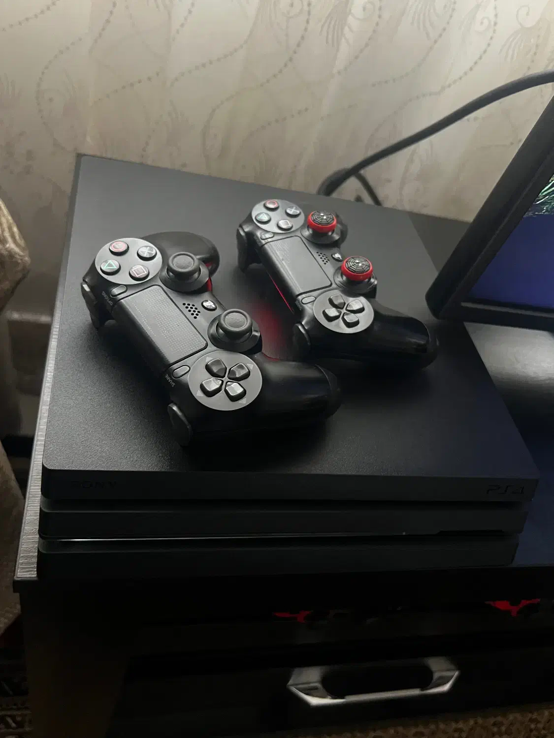 فروش فوری Ps4پرو کپی خور در حد نو|کنسول، بازی ویدئویی و آنلاین|تالش, هشتپر|دیوار