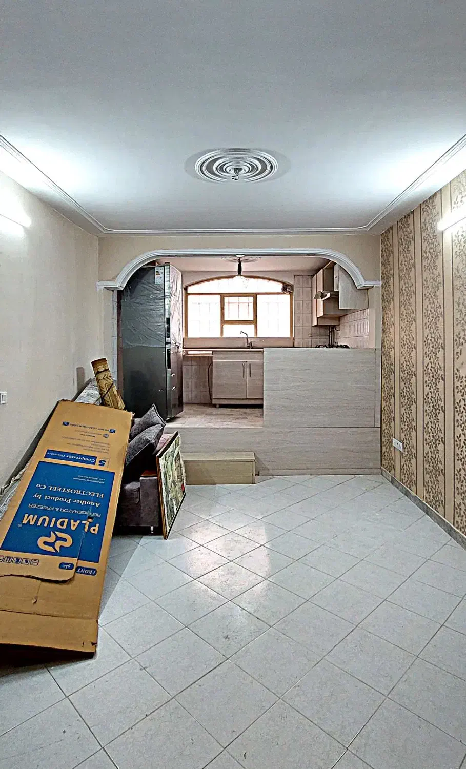 اجاره ۵۵ متری/با پارکینگ/حیاط مستقل/کریمشاهیان|اجارهٔ آپارتمان|تهران, پرستار|دیوار