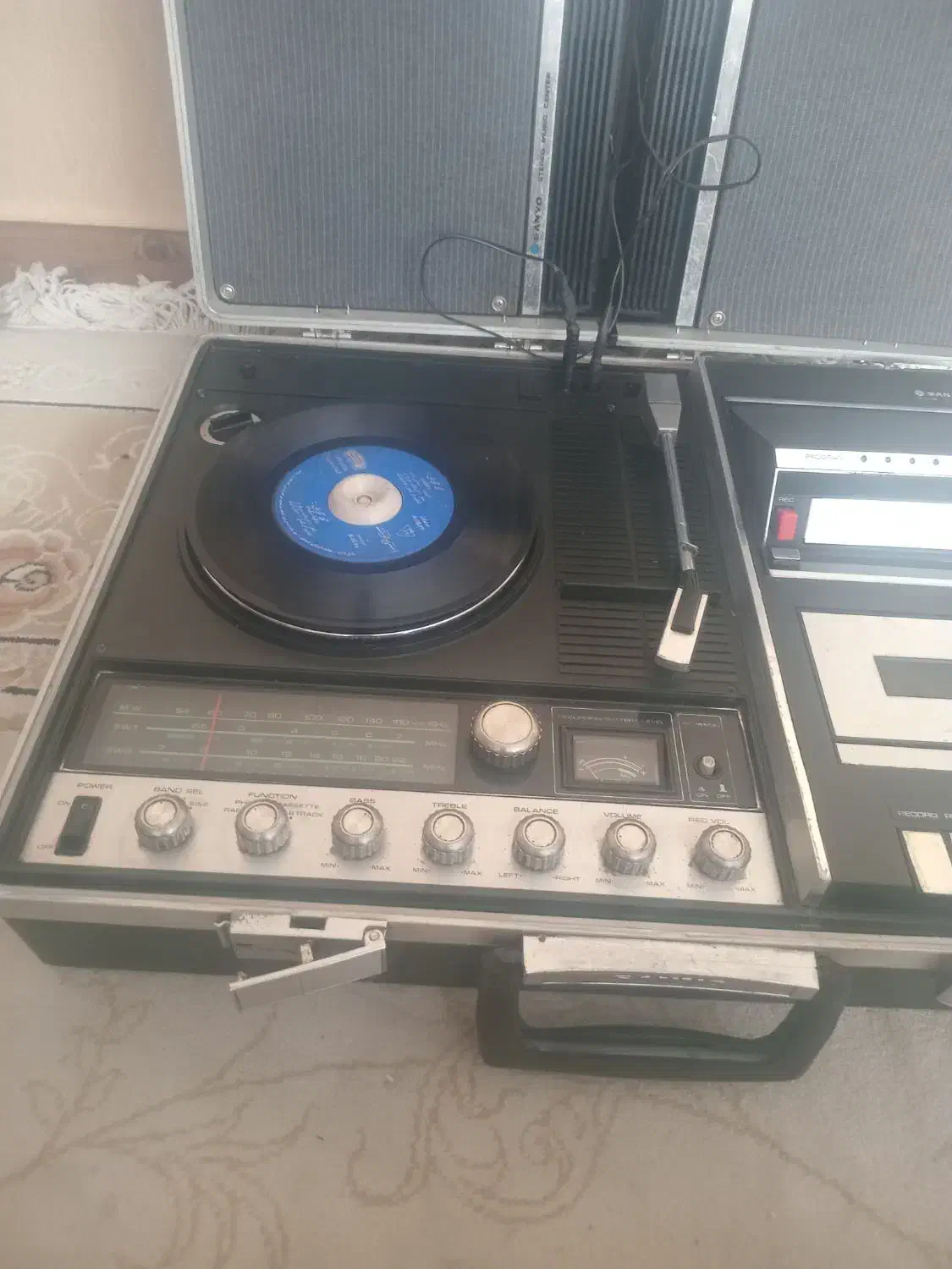 رادیو گرام چهار کاره|کلکسیون اشیاء عتیقه|بومهن, |دیوار