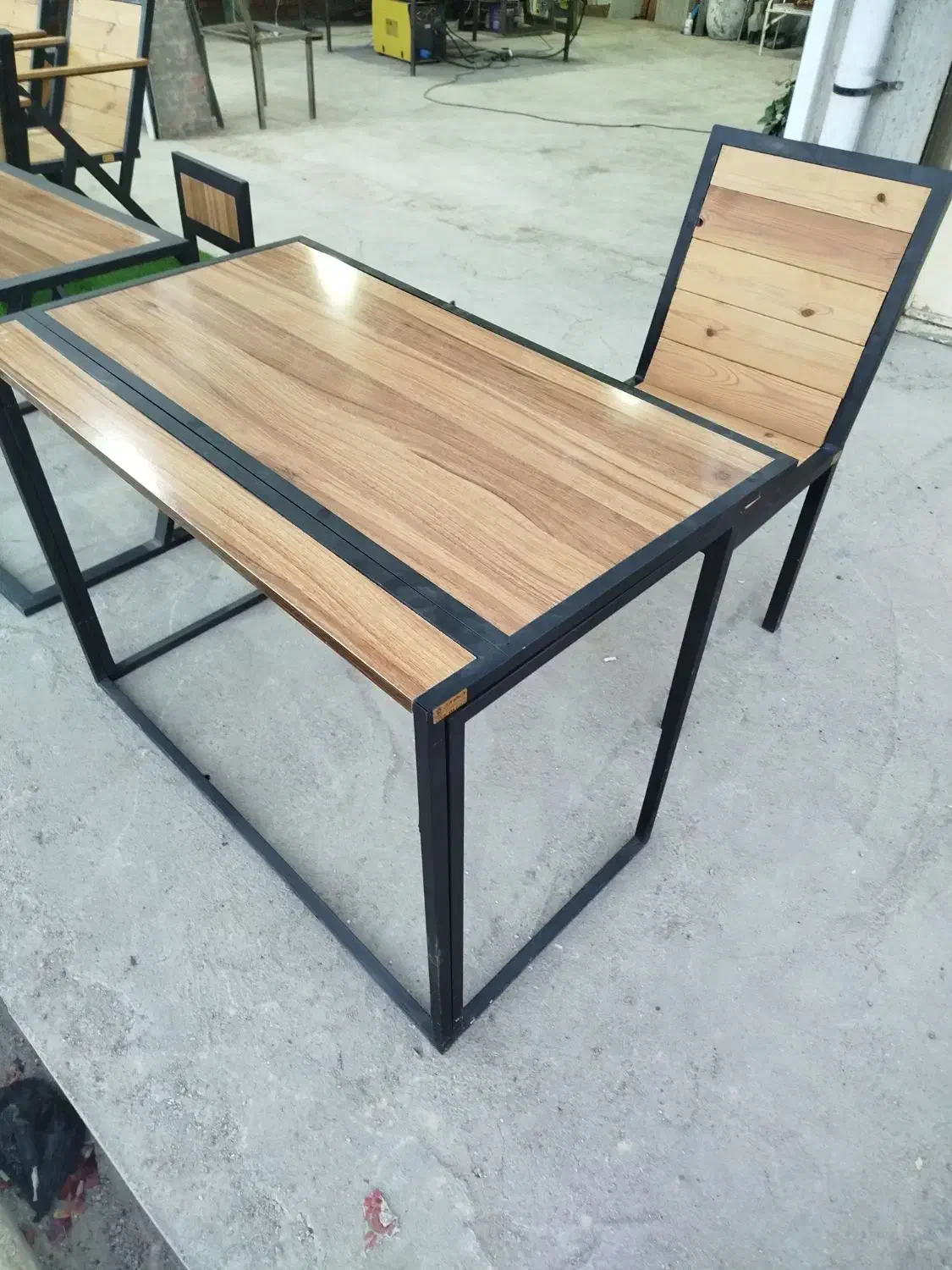 تولید میز تحریر تاشو در هر سایز|میز تحریر و کامپیوتر|بناب, |دیوار