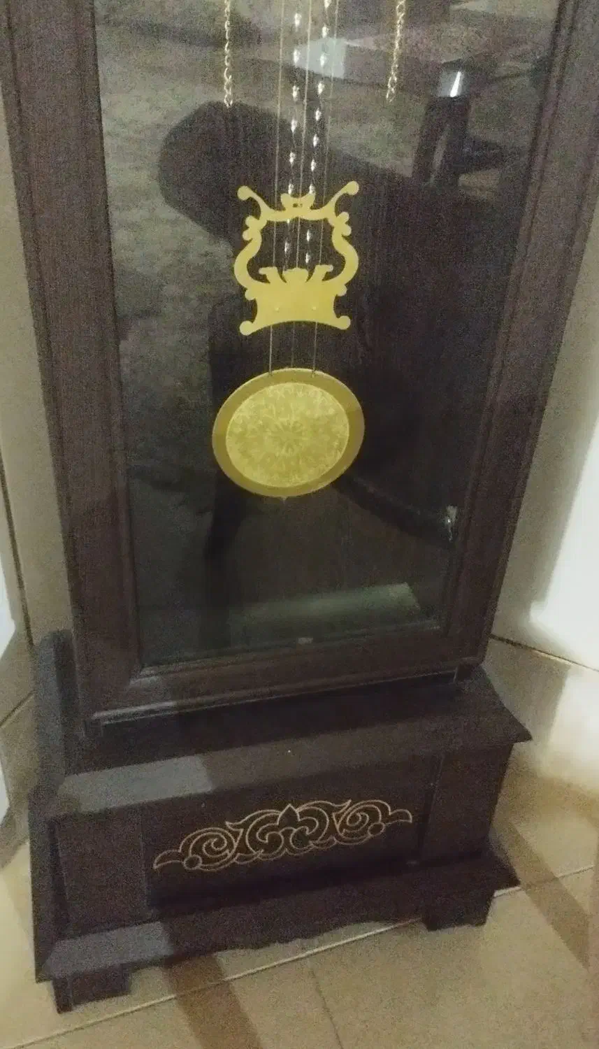 ساعت ایستاده|ساعت دیواری و تزئینی|فولادشهر, ورزشگاه فولادشهر|دیوار