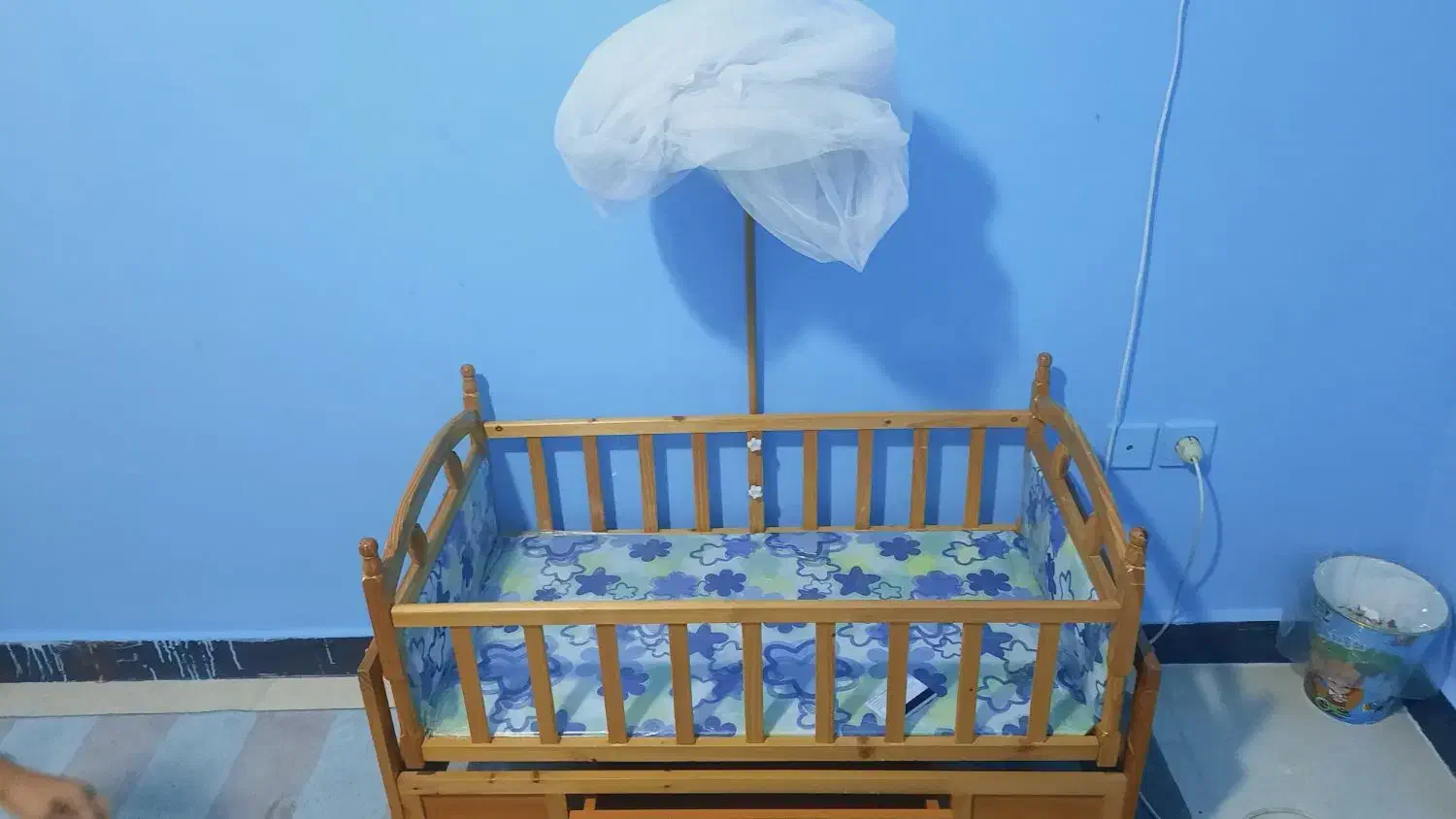 تخت نوزاد گهواره ام هست|تخت و سرویس خواب|قشم, |دیوار