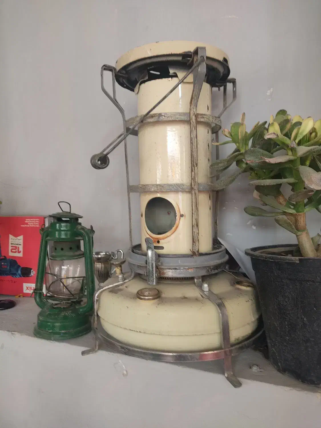 فروش بخاری نفتی قدیمی|بخاری، هیتر، شومینه|گراش, |دیوار