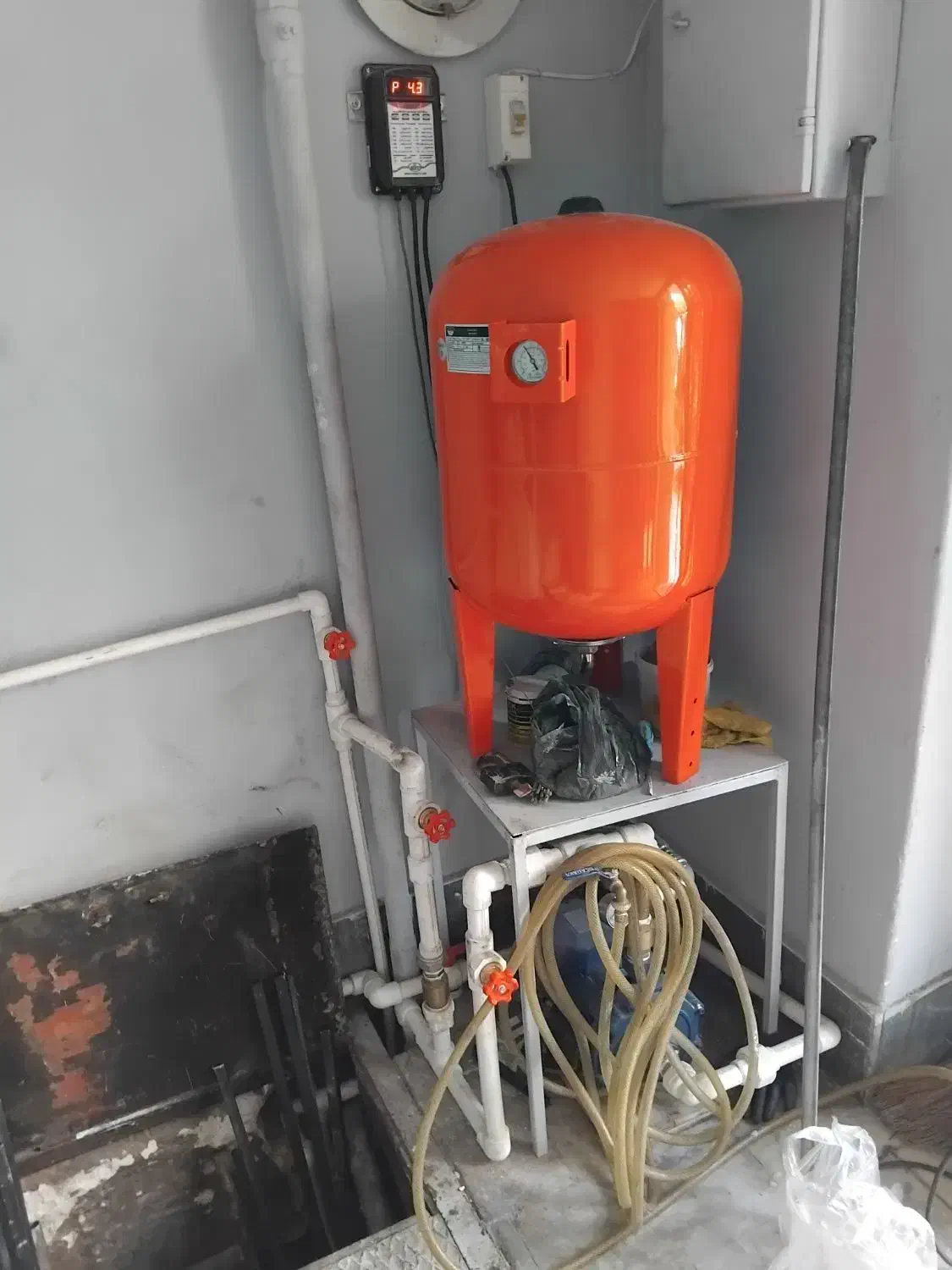 نصب پمپ آب،لوله کشی ،برقکاری،ابگرمکن و پکیچ|خدمات پیشه و مهارت|تهران, افسریه شمالی|دیوار