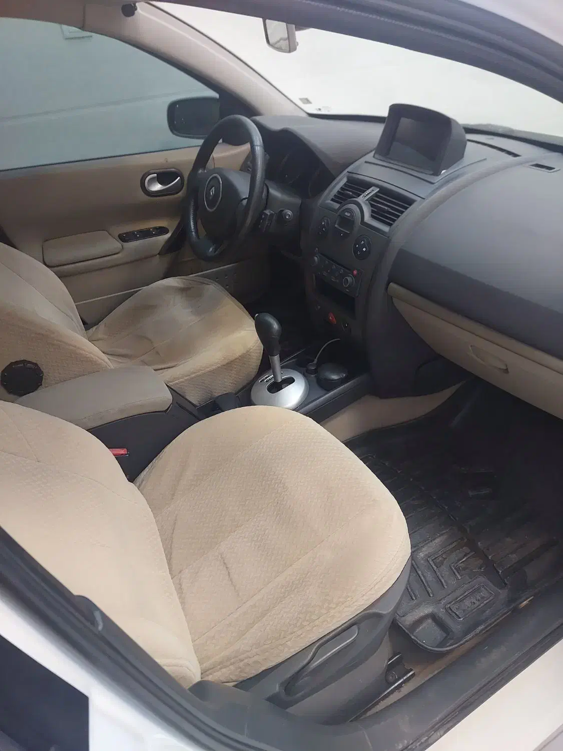 مگان موتور ۲۰۰۰مونتاژ داخل اتومات|خودرو سواری و وانت|یزد, |دیوار