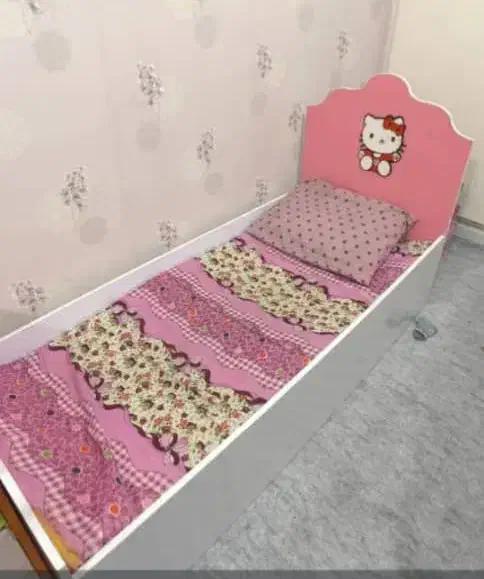 تخت خواب یک نفره نوجوان|تخت و سرویس خواب|رامهرمز, |دیوار