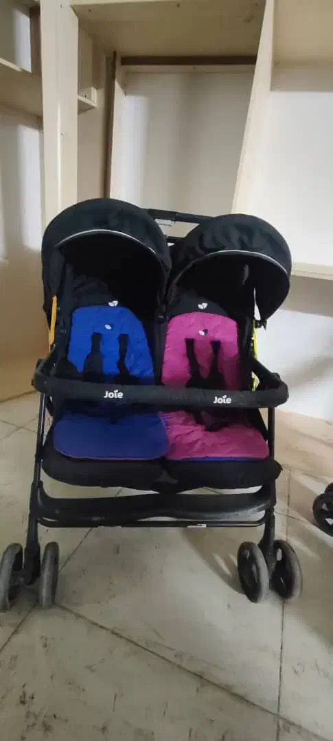 کالسکه دوقلو جویی|کالسکه و لوازم جانبی|زاهدان, |دیوار