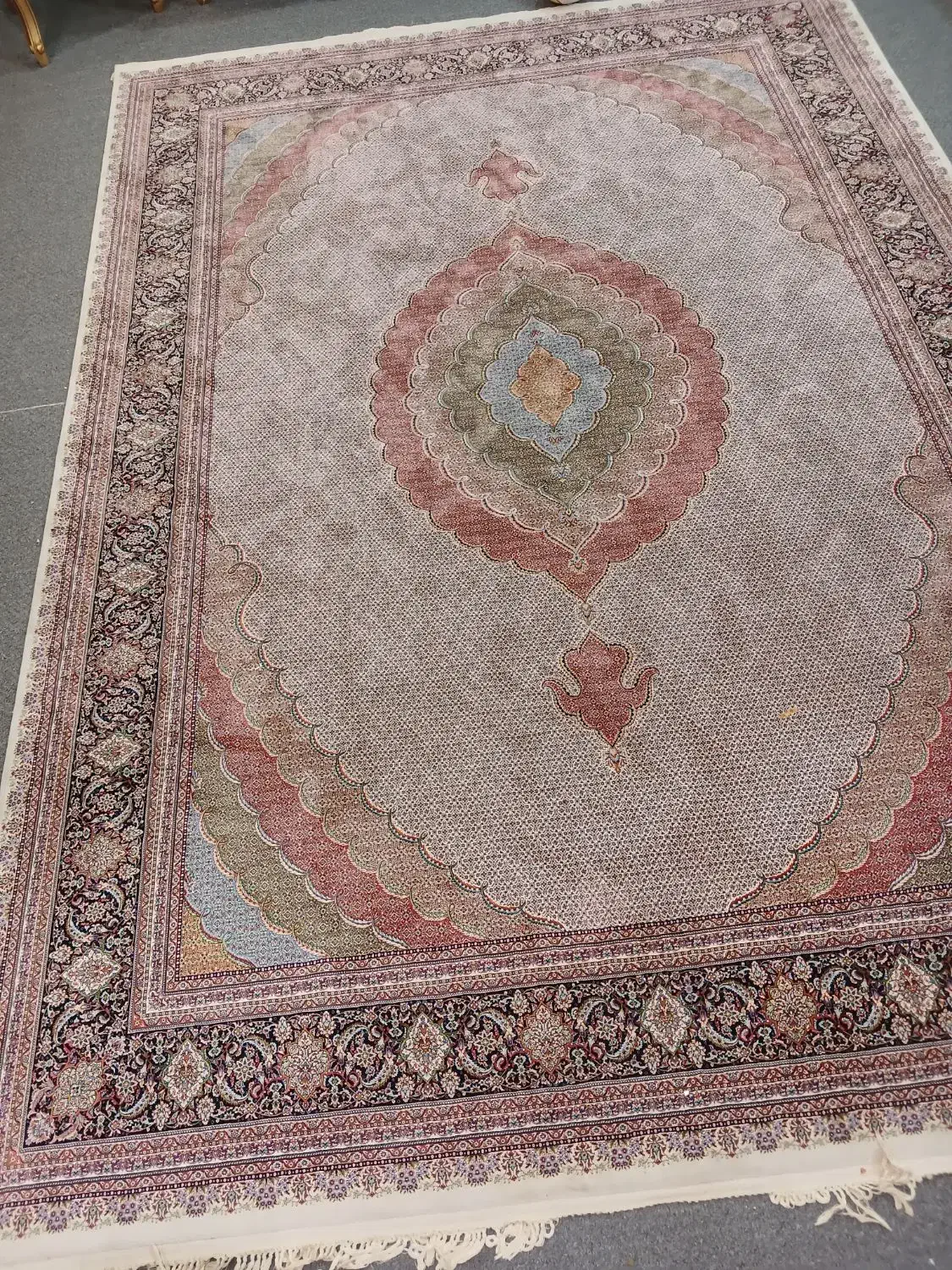 فرش ۷۰۰شانه ۹متری|فرش|قم, بنیاد|دیوار