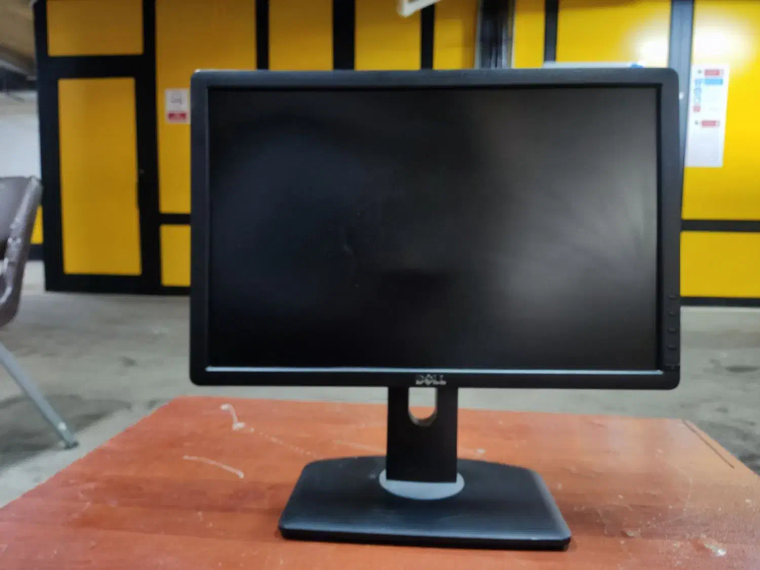 مانیتور 20 اینچی Dell|قطعات و لوازم جانبی رایانه|تبریز, |دیوار