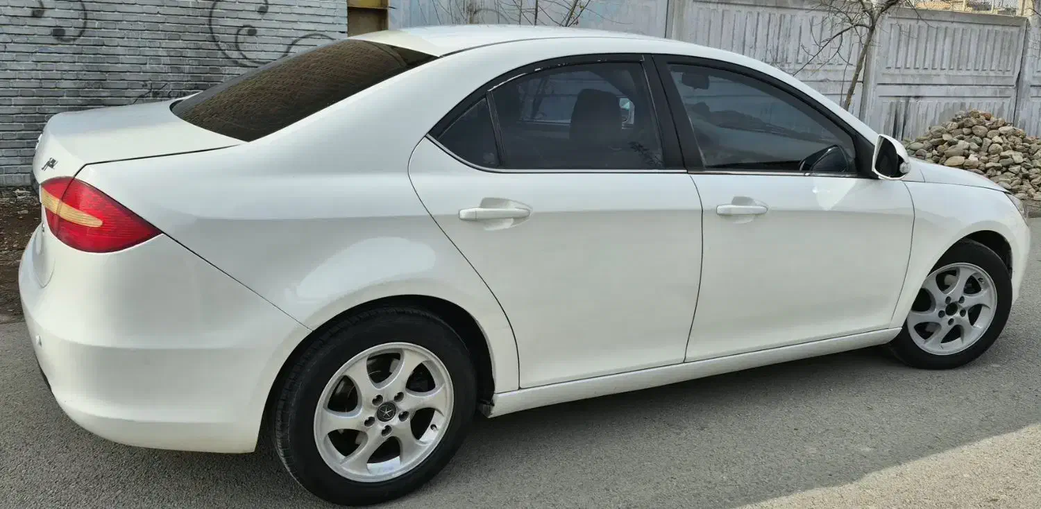 فروش جک j5 فوری|خودرو سواری و وانت|کرج, خرمدشت|دیوار