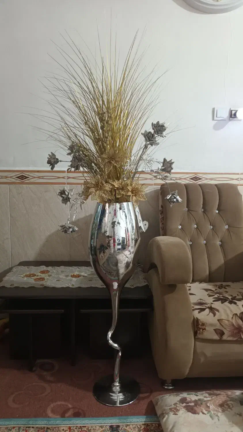 گل شیک|گل مصنوعی|رباط‌کریم, نصیرشهر|دیوار