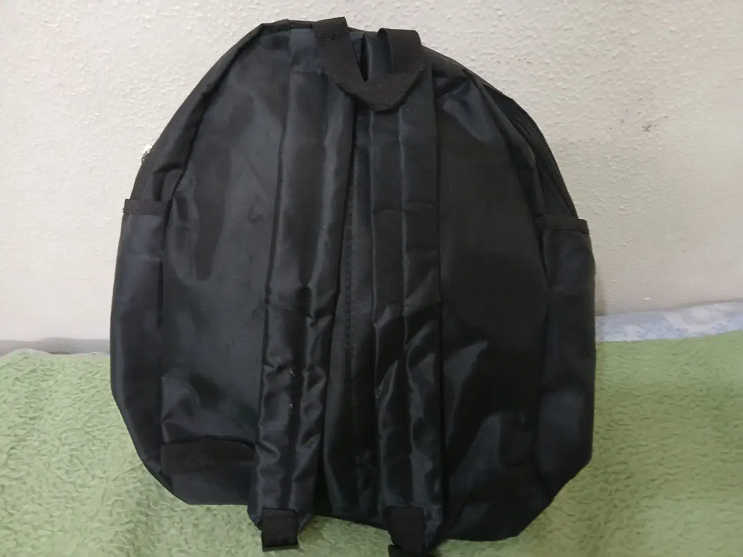 کولی مدرسه نو|کیف، کفش، کمربند|شاهینشهر, عطار|دیوار