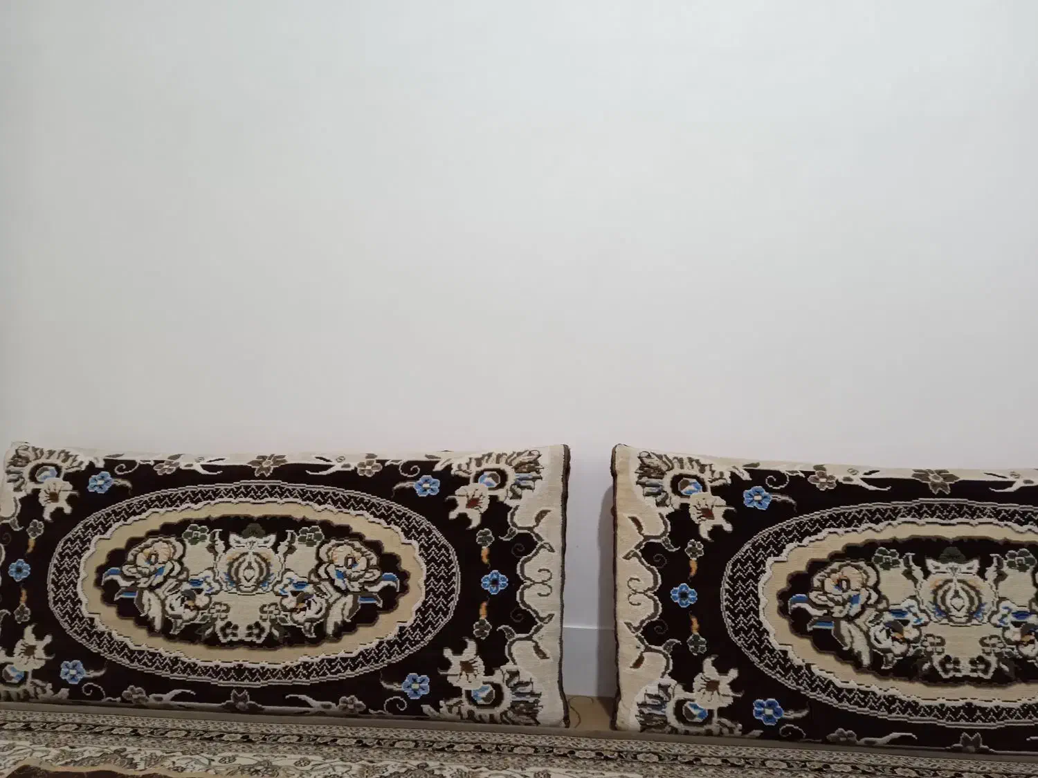 پشتی|پشتی|بیرجند, |دیوار