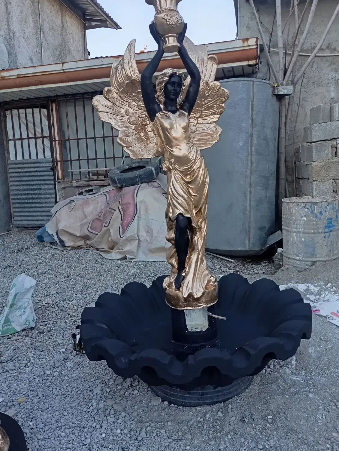 حوض|مجسمه، تندیس، ماکت|هشتگرد, طاووسیه|دیوار