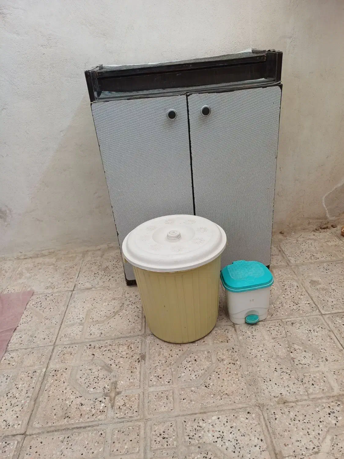 سطل آشغال سالم بزرگ و کوچیک|لوازم نظافت|مشهد, شهید شهریاری|دیوار