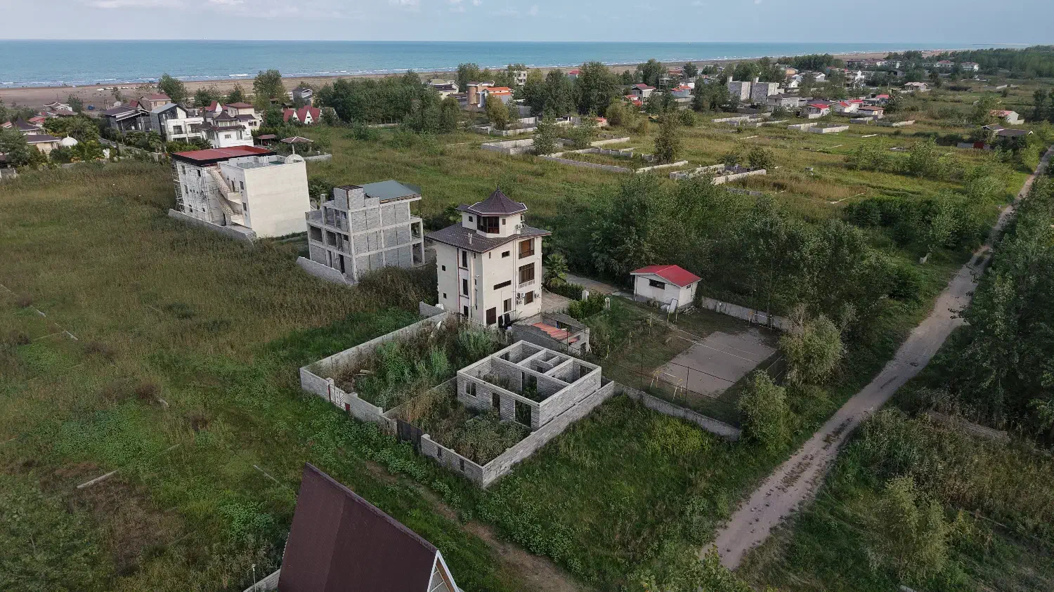 250 متری ساحلی پشت شهرک برند لوتوس قابل ساخت|فروش زمین و ملک کلنگی|رشت, بازار|دیوار