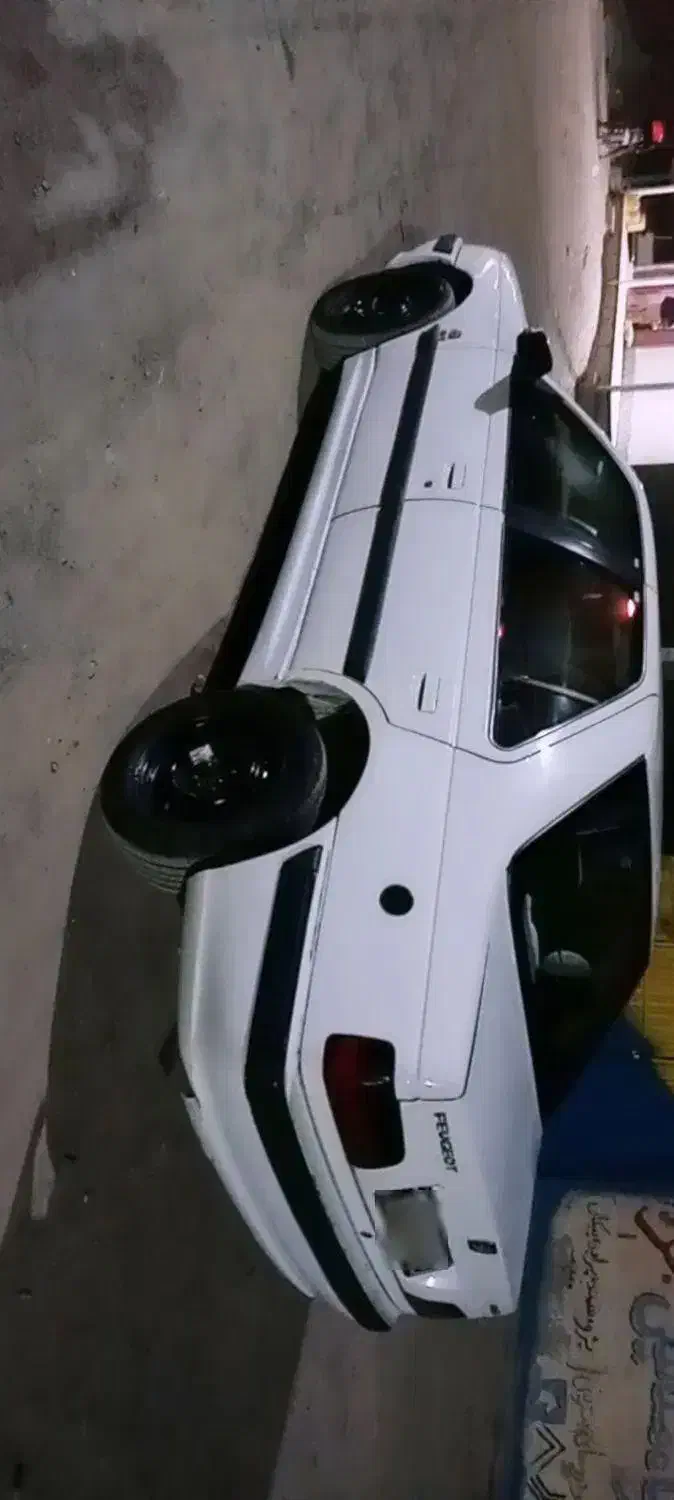 پژو پارس سفید سال|خودرو سواری و وانت|نگین کویر, |دیوار