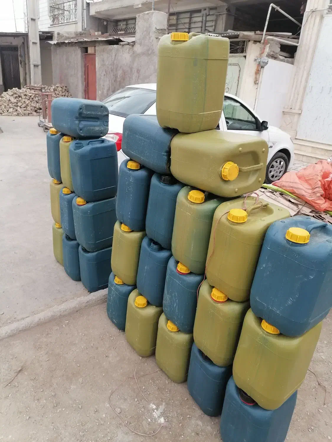 بیست لیتری تمیز|ظروف نگهدارنده، پلاستیکی، یک‌بارمصرف|گنبد کاووس, |دیوار