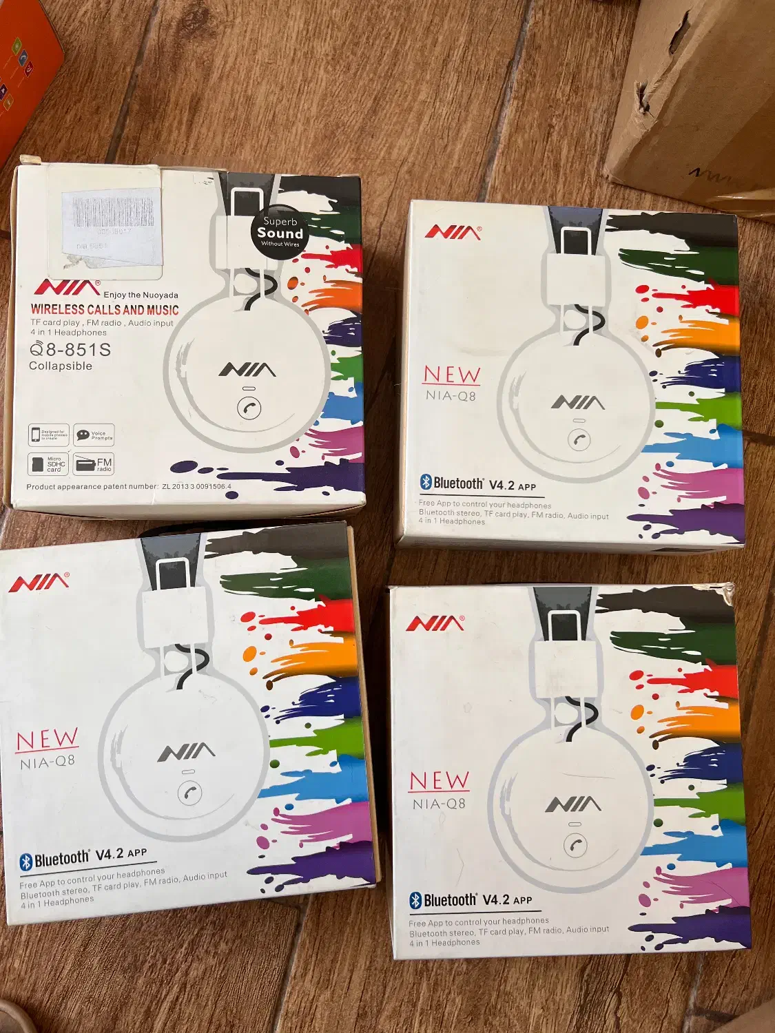 ( فوری فروش) 4 عدد هدفون NIA wireless|لوازم جانبی موبایل و تبلت|تهران, پونک|دیوار