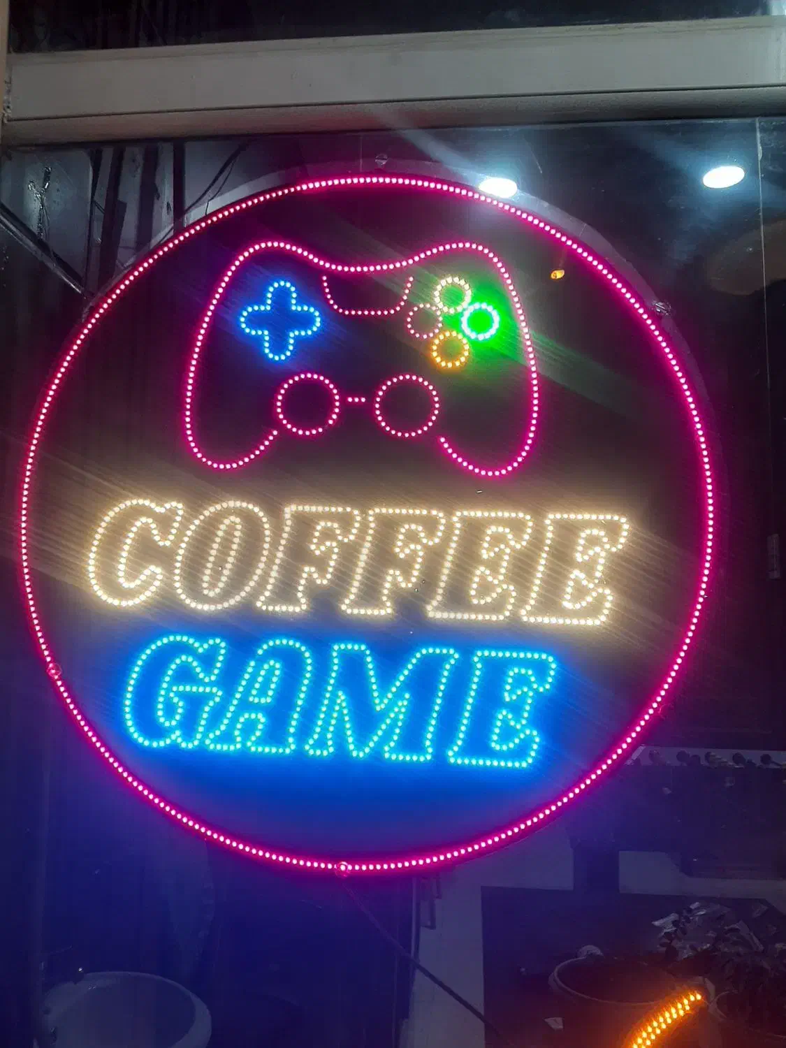 تابلو نمایشگر مخصوص گیم نت و کافه|ریسه و چراغ تزئینی|ساوه, |دیوار