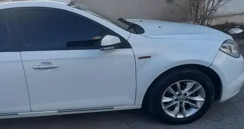 برلیانس۳۳۰ اتومات مدل ۹۷|خودرو سواری و وانت|زاهدان, |دیوار