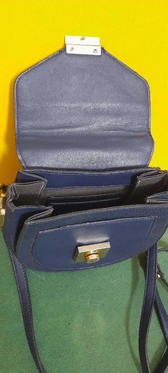 ۲ کیف رودوشی شیک|کیف، کفش، کمربند|کیش, |دیوار