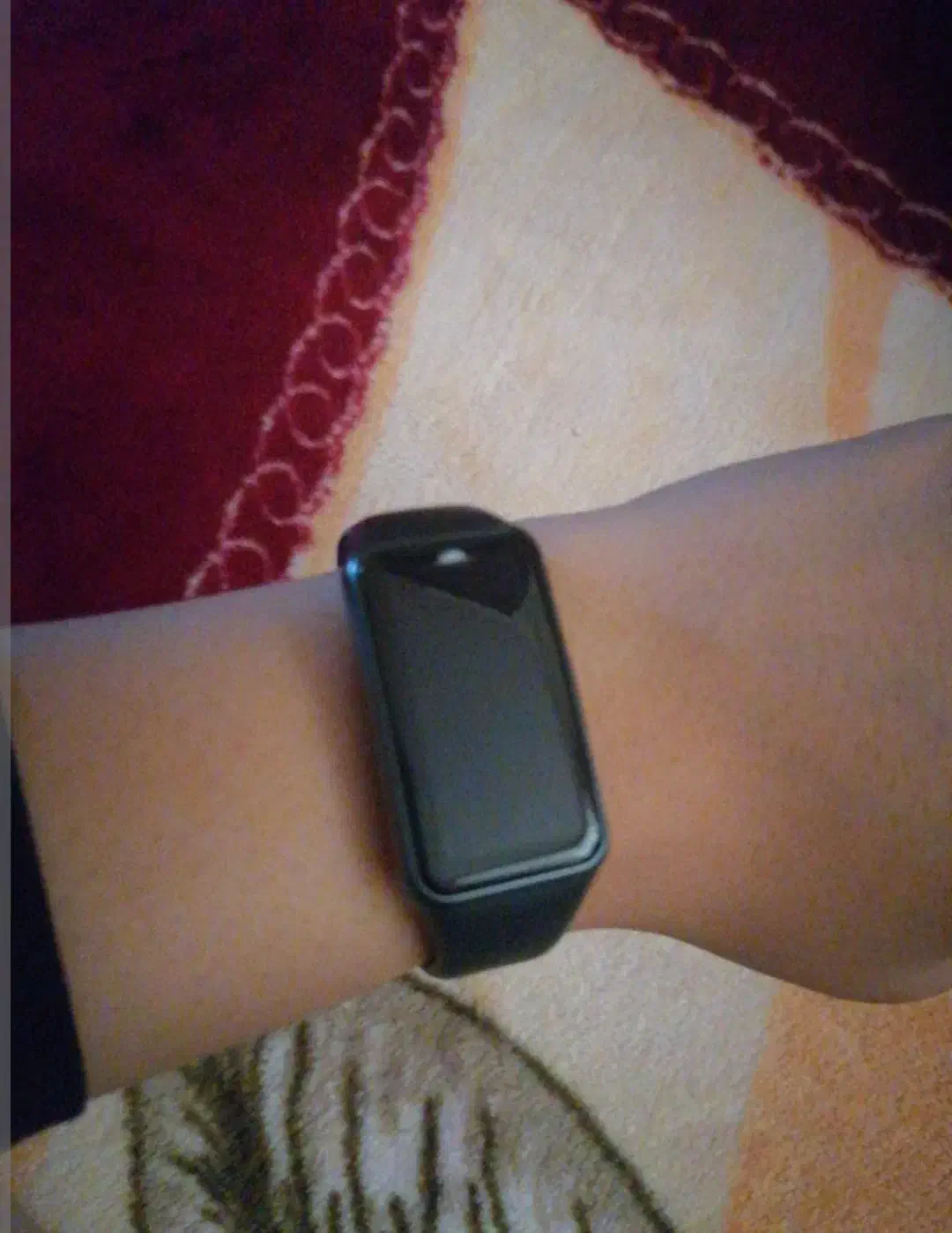 بند ۶ هواوی|ساعت|قم, بنیاد|دیوار