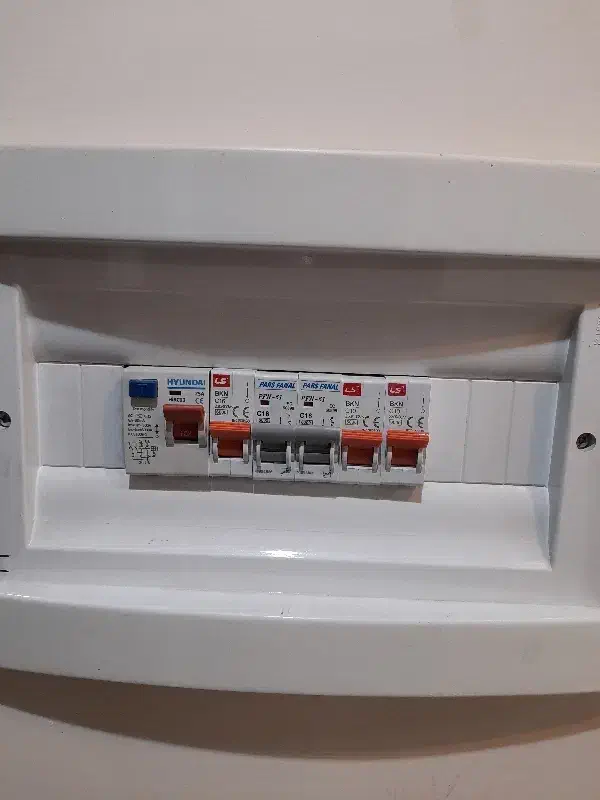 تاسیسات|خدمات پیشه و مهارت|فولادشهر, مسکن مهر فولادشهر|دیوار