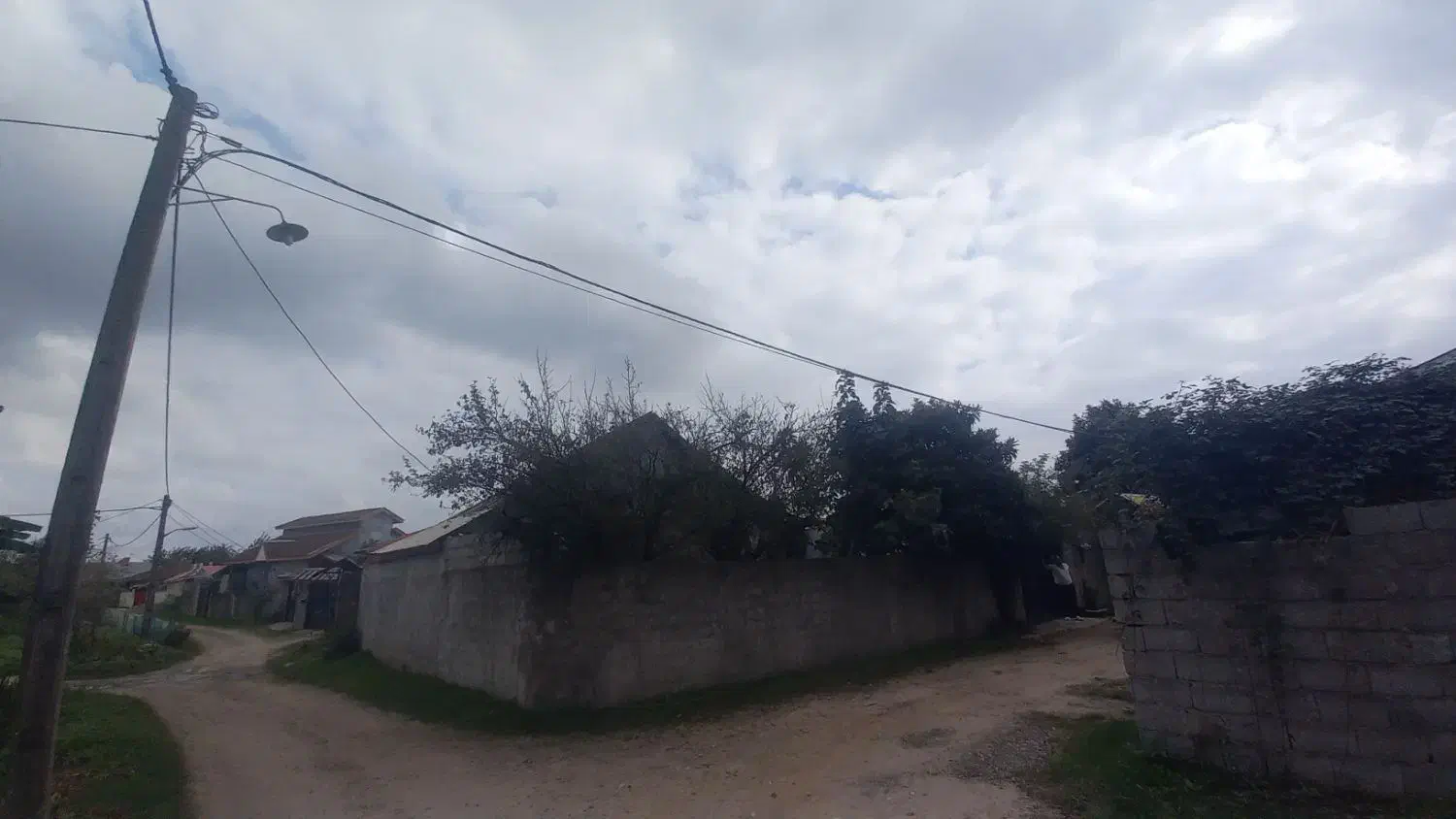 ویلا کلنگی ۳۱۰ متری در صومعسرا اباتر|فروش خانه و ویلا|طاهرگوراب, |دیوار