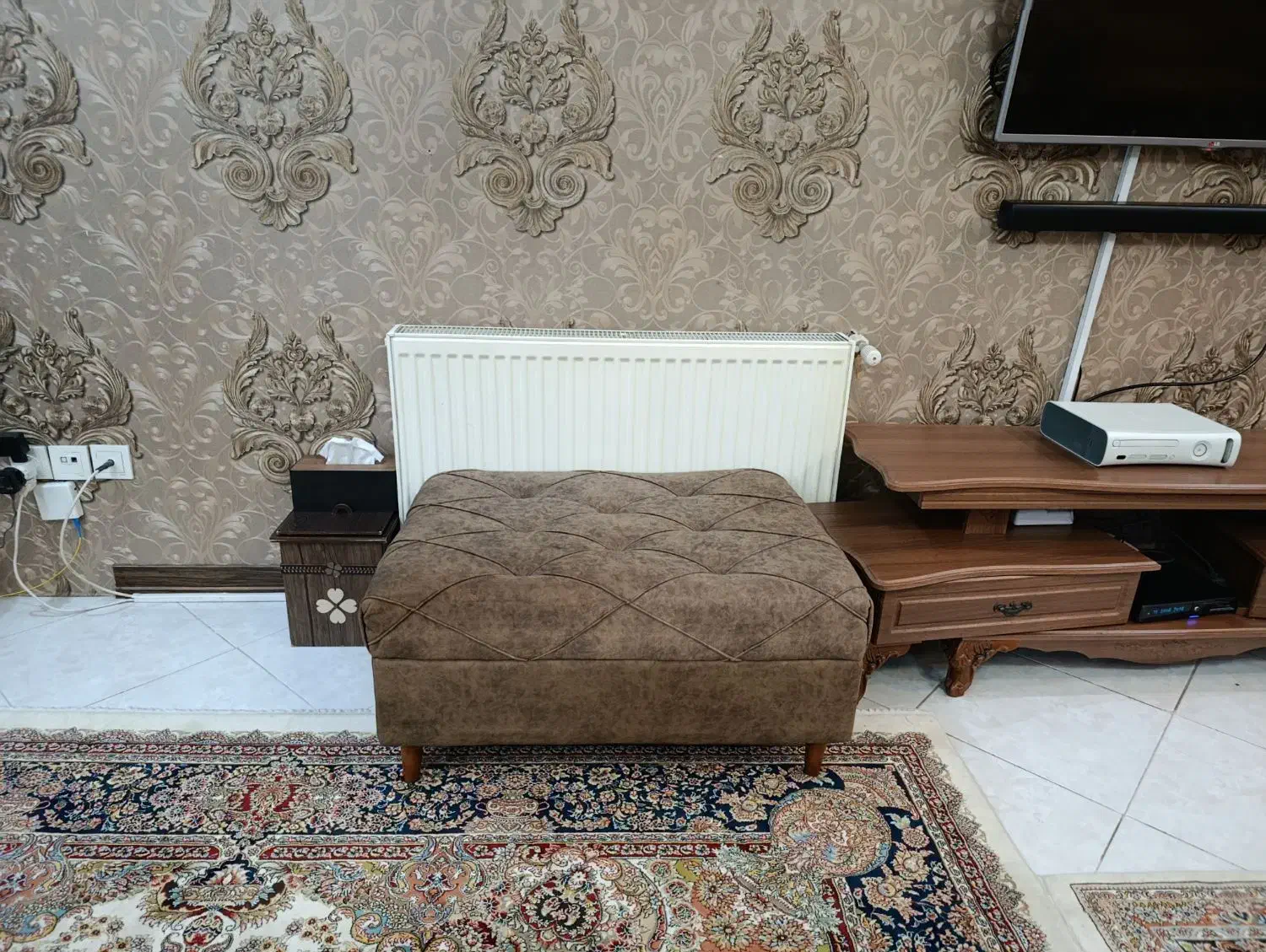 مبلمان نیم ست نو|مبلمان خانگی و میز عسلی|مشکین‌دشت, |دیوار
