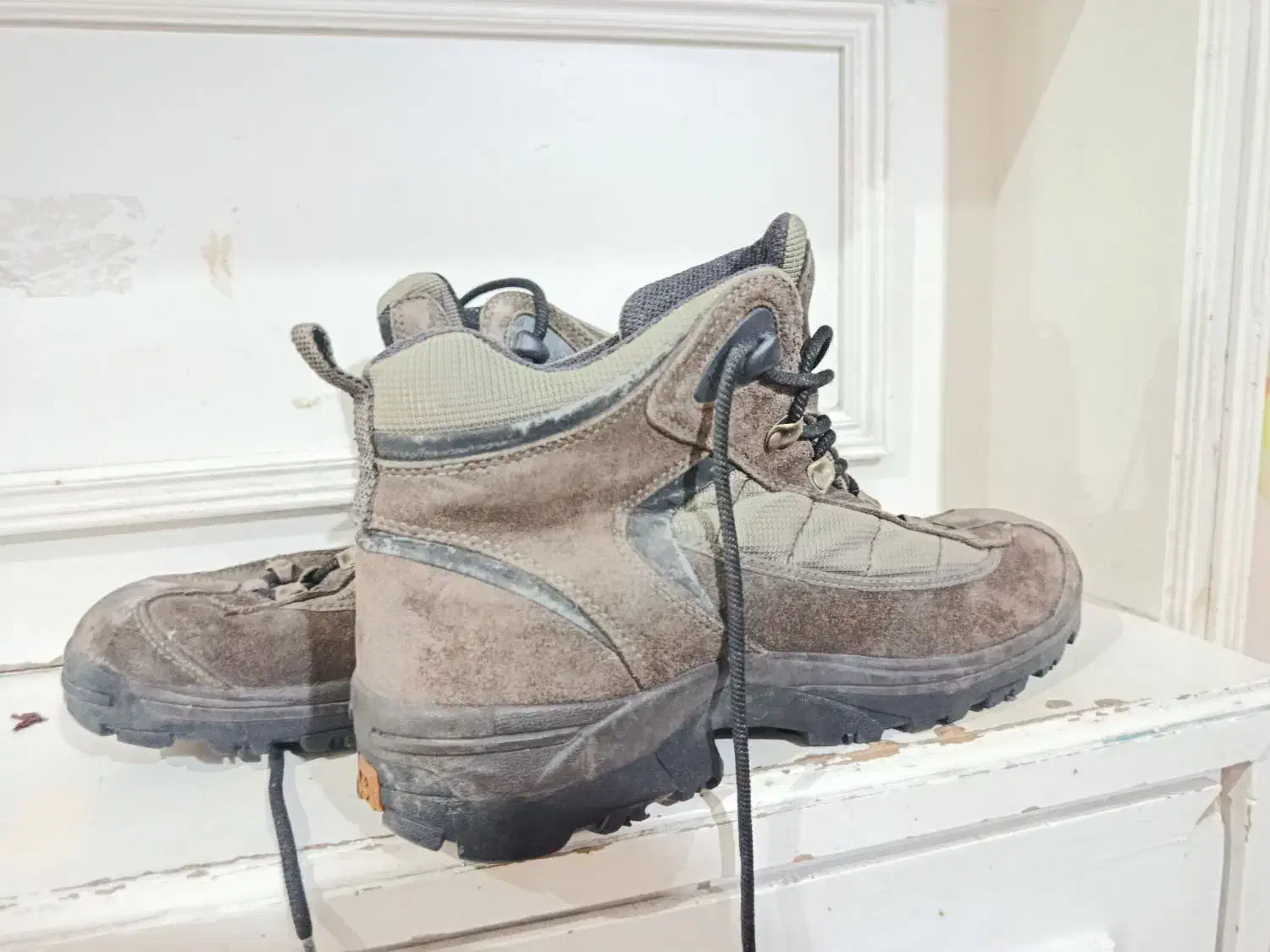 کفش کلمبیا کوهنوردی|کیف، کفش، کمربند|قم, بکایی|دیوار