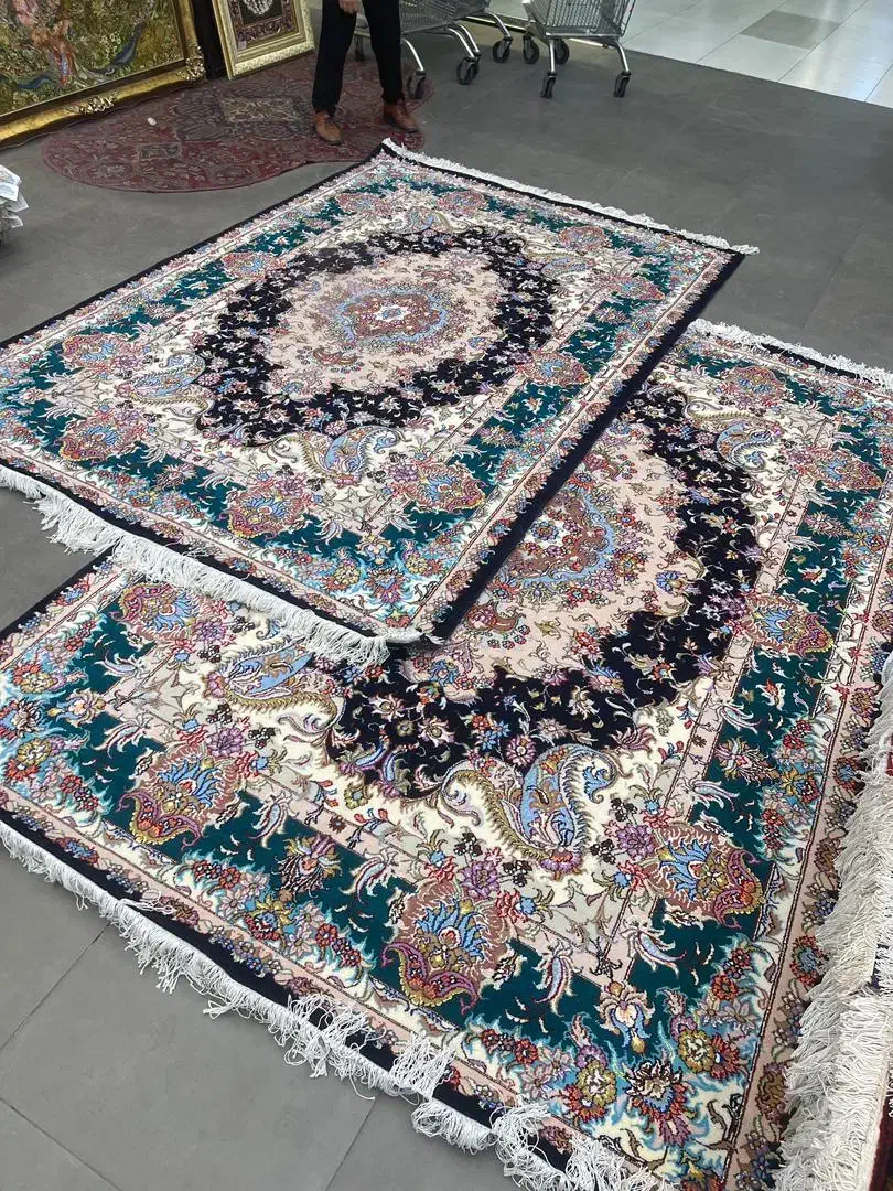 فرش دستباف (بساک)جفت ۶ متری زیبا گل ابریشم|فرش|مشکین‌دشت, |دیوار