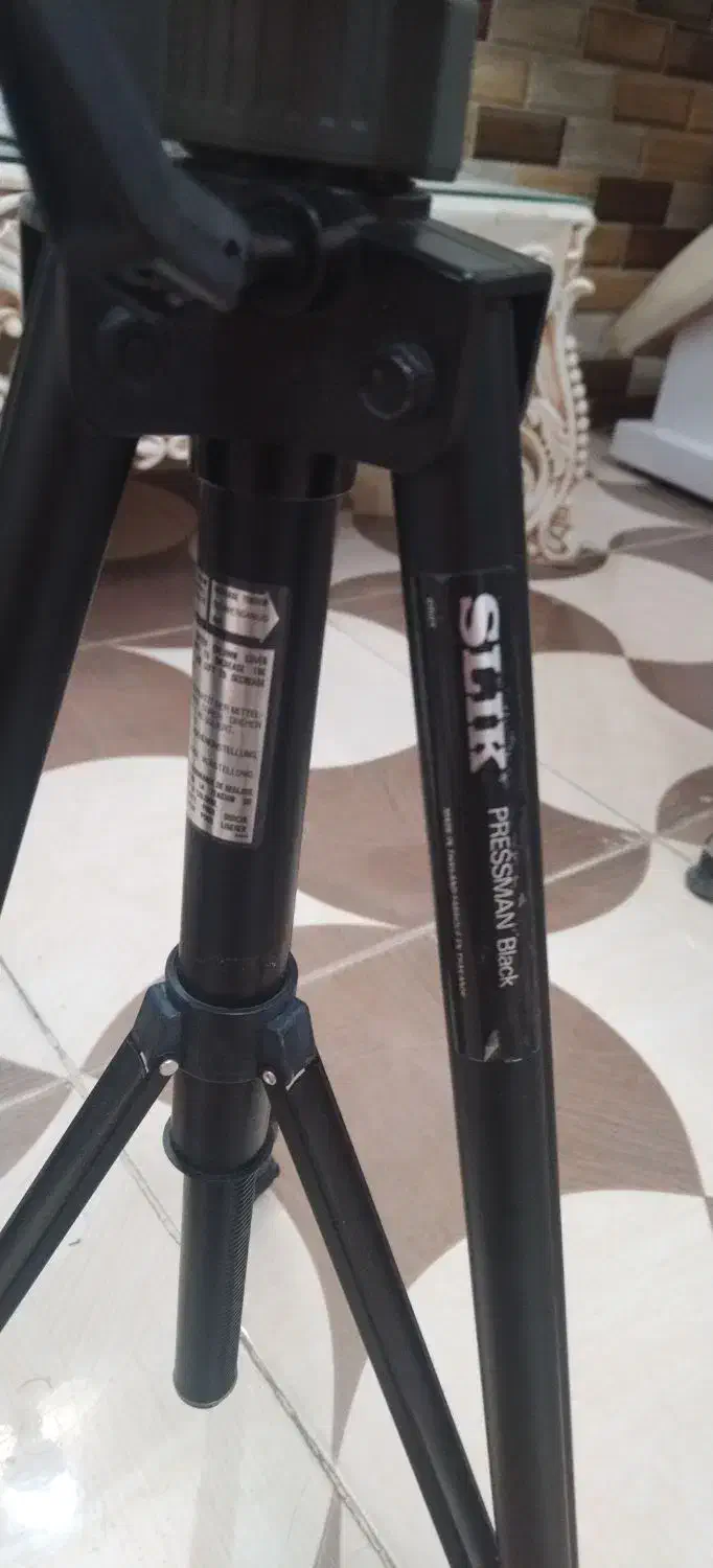 پایه دوربین فیلمبرداری و عکاسی|دوربین عکاسی و فیلمبرداری|کرمانشاه, |دیوار