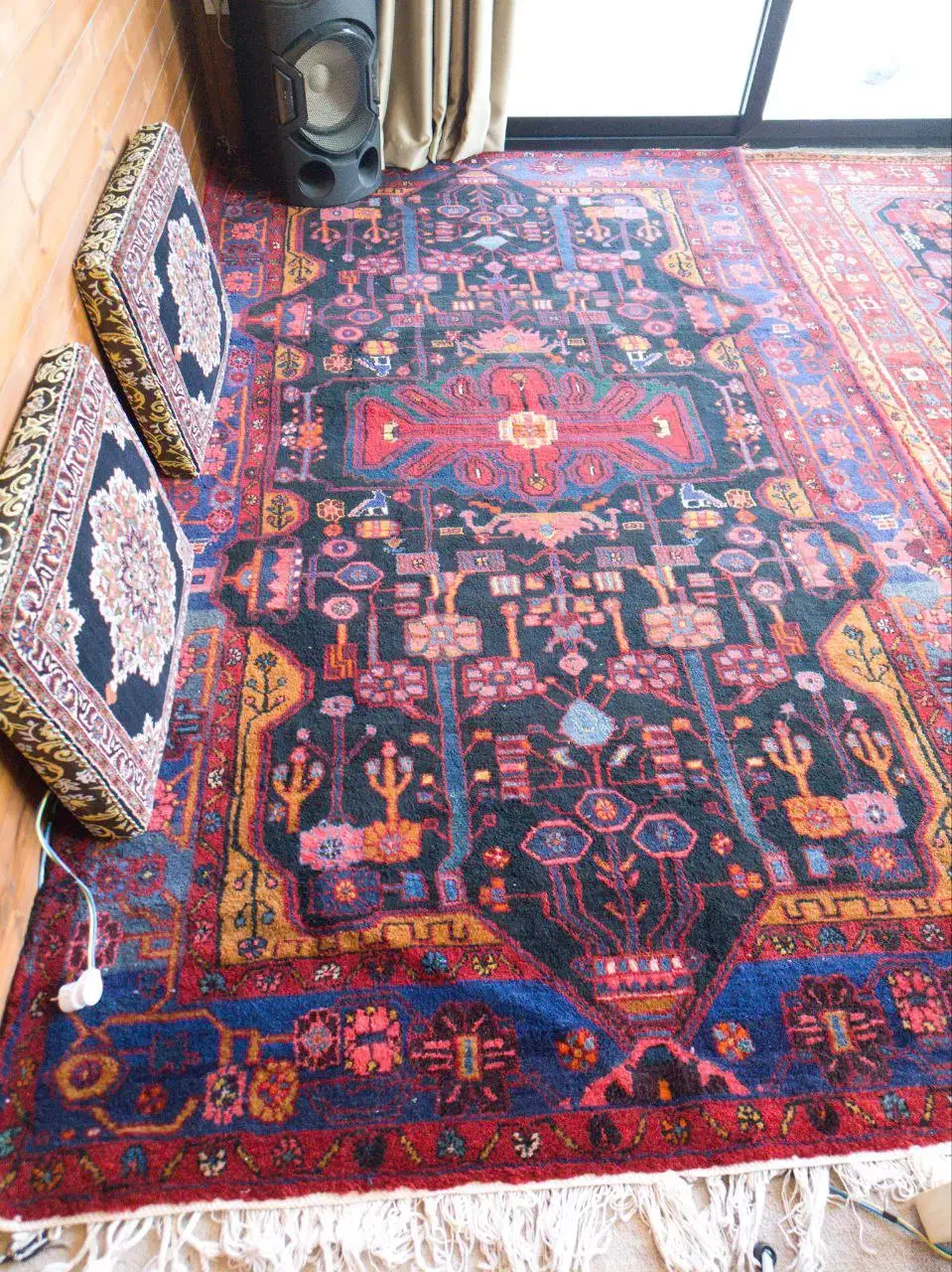 انواع قالیچه های نهاوند و قشقایی قدیمی|فرش|قم, باغ کرباسی|دیوار