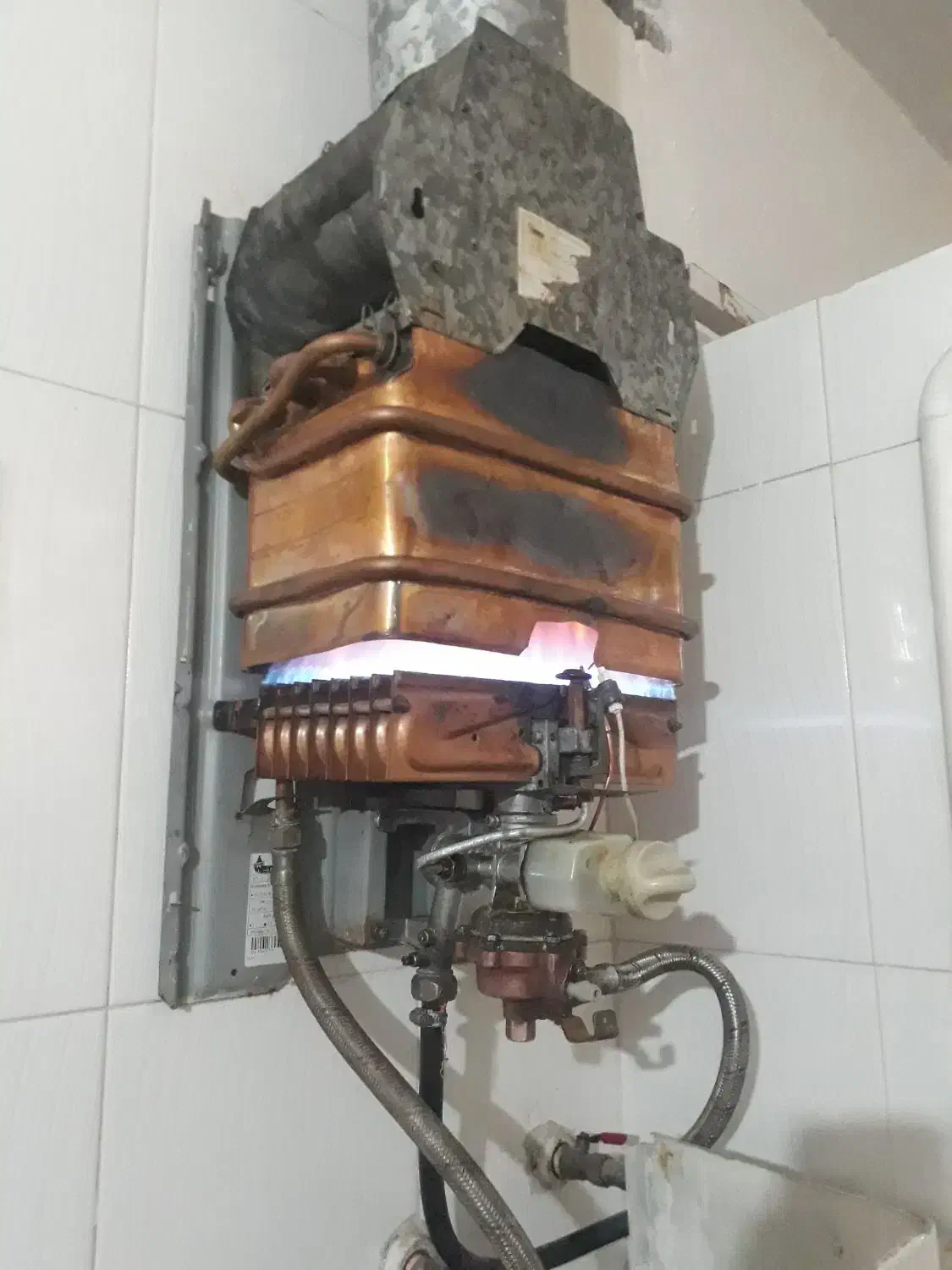 تعمیر انواع پکیج ایرانی و خارجی و ابگرمکن فوری|خدمات پیشه و مهارت|یزد, |دیوار