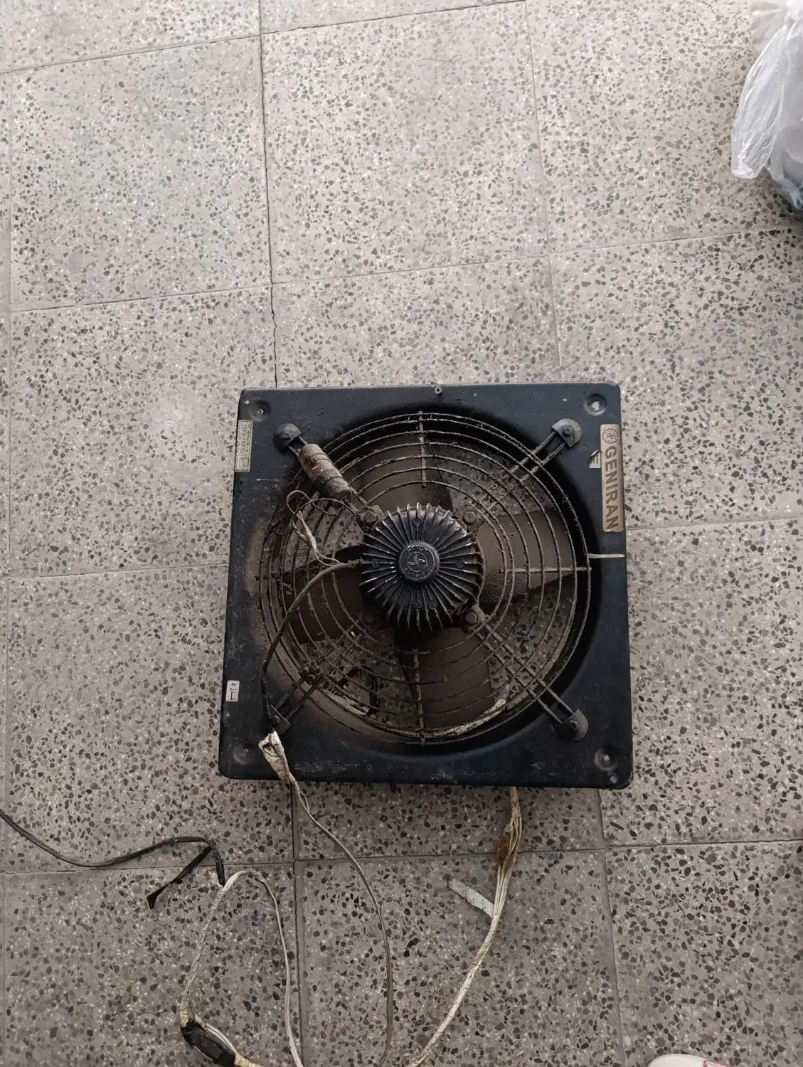 فن یا هواکش صنعتی|پنکه و تصفیهکنندهٔ هوا|قزوین, |دیوار