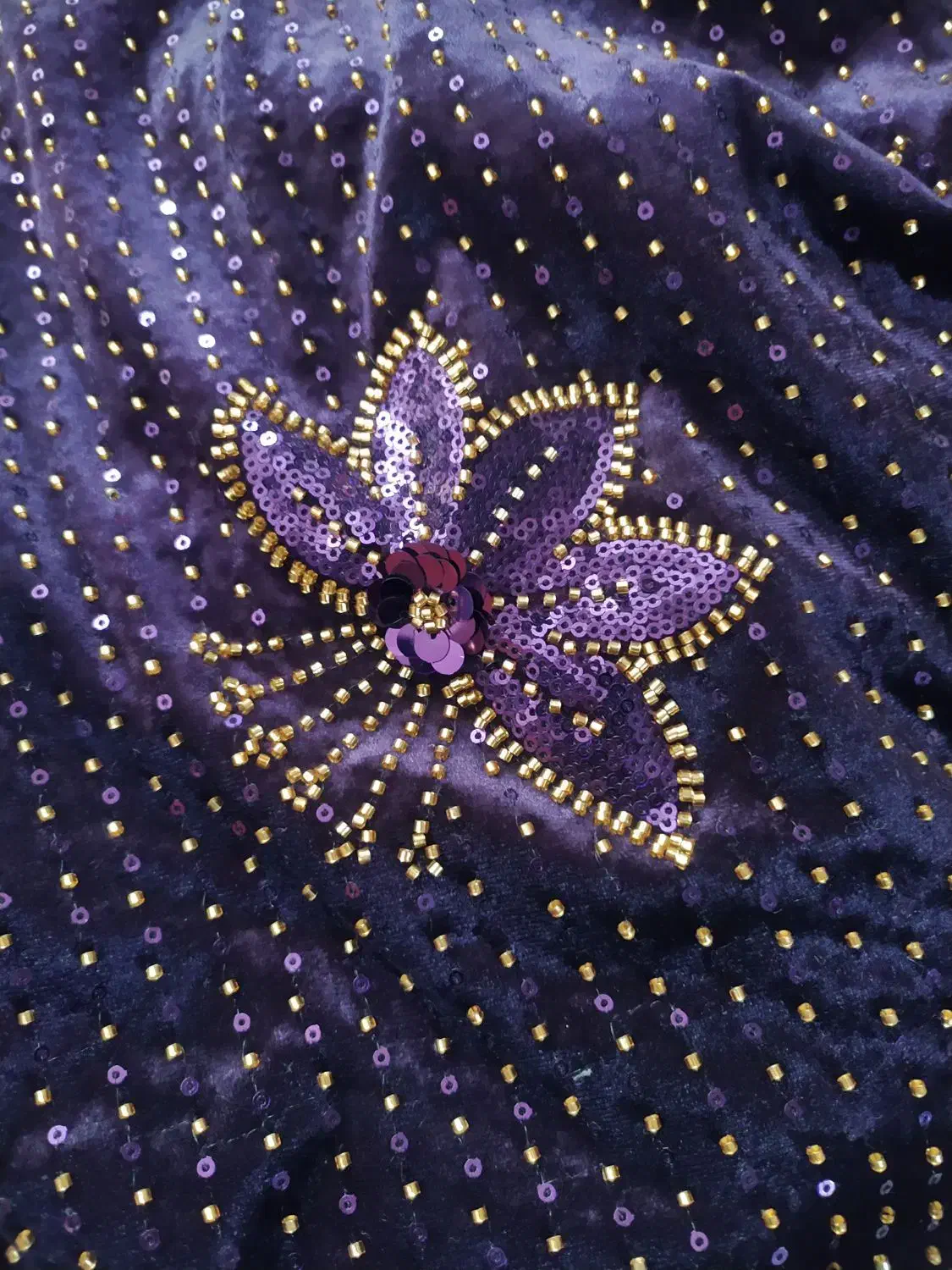 پارچه لباس محلی مخمل کشی|لباس|دهدشت, |دیوار