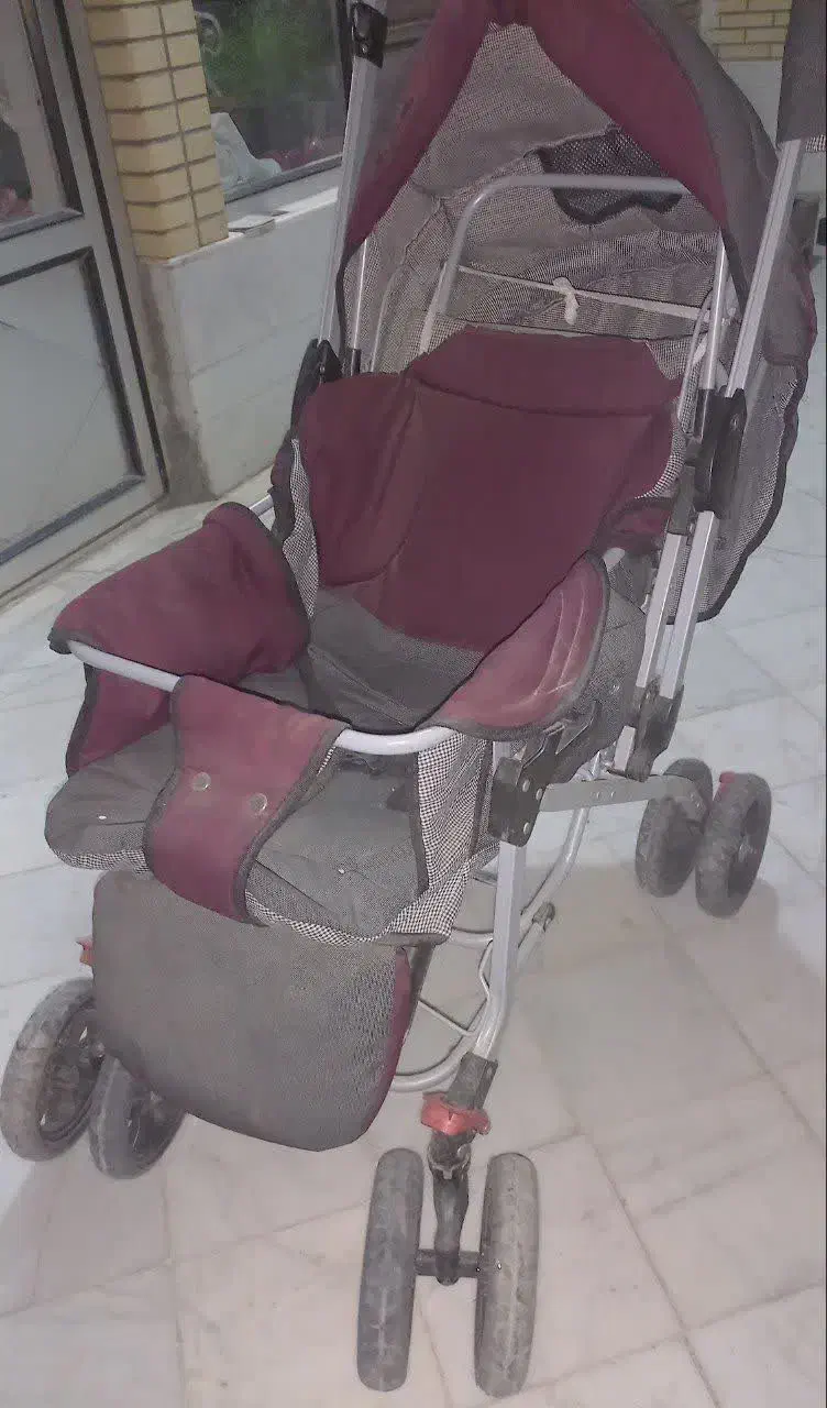 گهواره وکالسکه دلیجان|اسباب و اثاث بچه|اصفهان, خوراسگان|دیوار