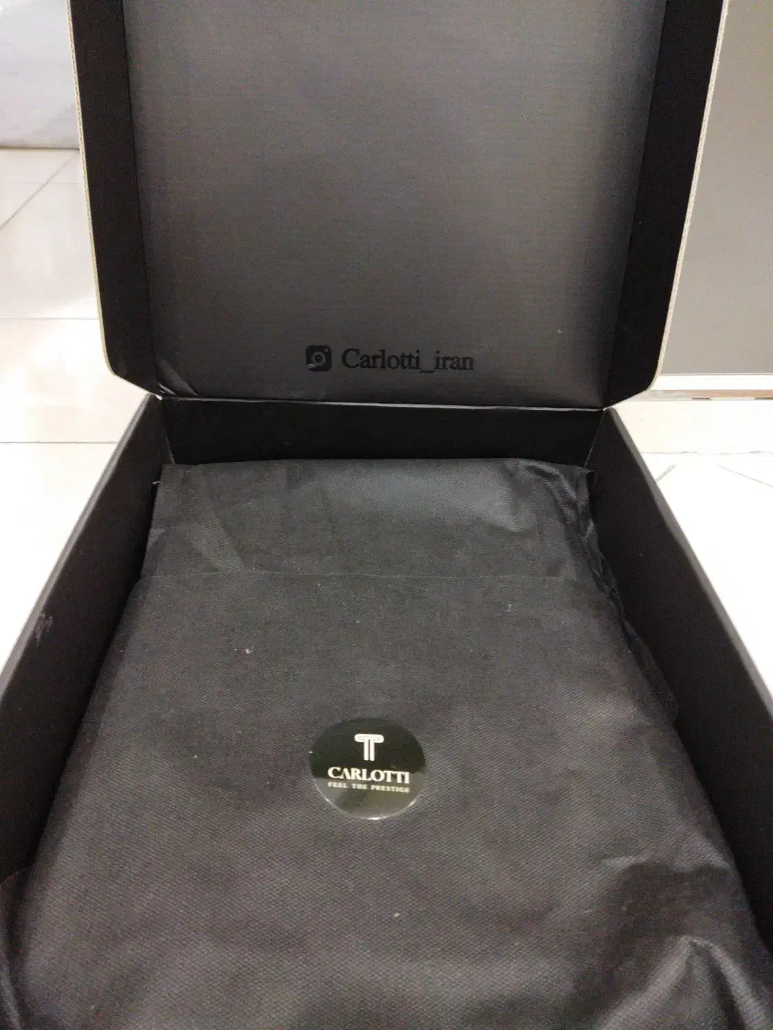 کیف کلاچ . اداری . چرم اصل . برند CARLOTTI|کیف، کفش، کمربند|اندیشه, اندیشه فاز ۱|دیوار