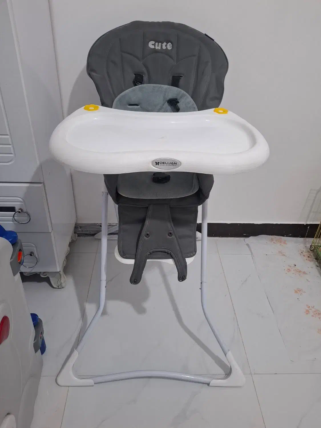 صندلی غذا|تخت و صندلی بچه|ملایر, |دیوار