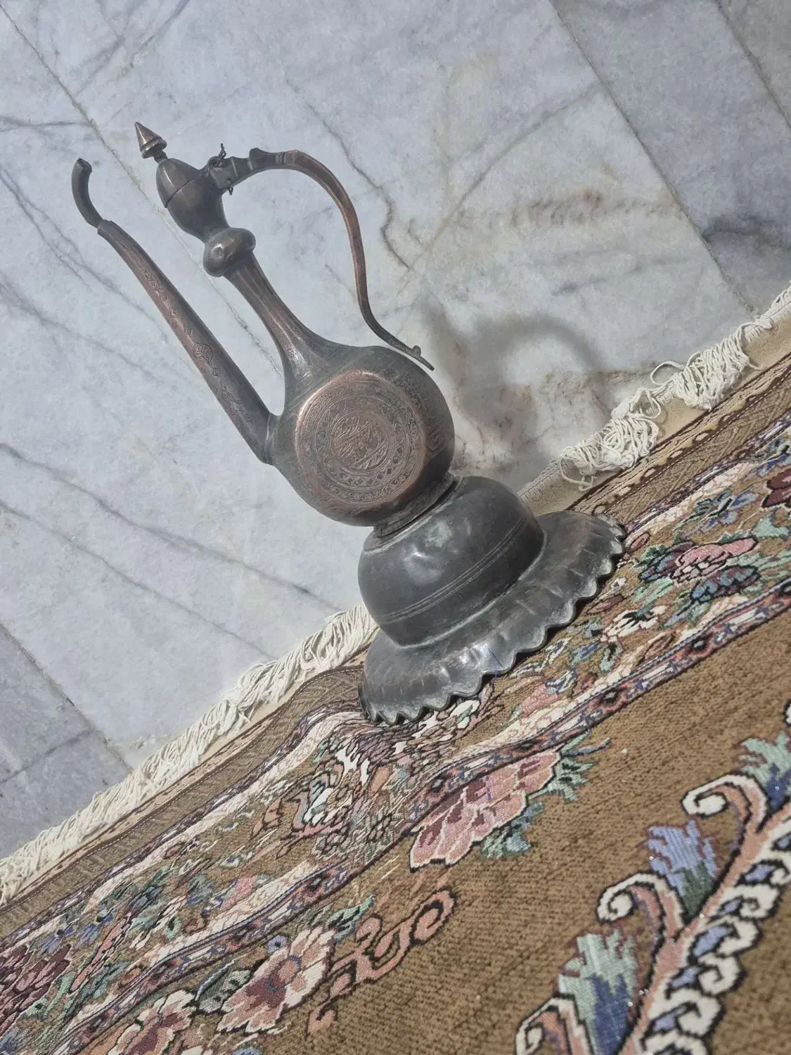 آفتابه لگن مسی قدیمی|کلکسیون اشیاء عتیقه|زابل, |دیوار