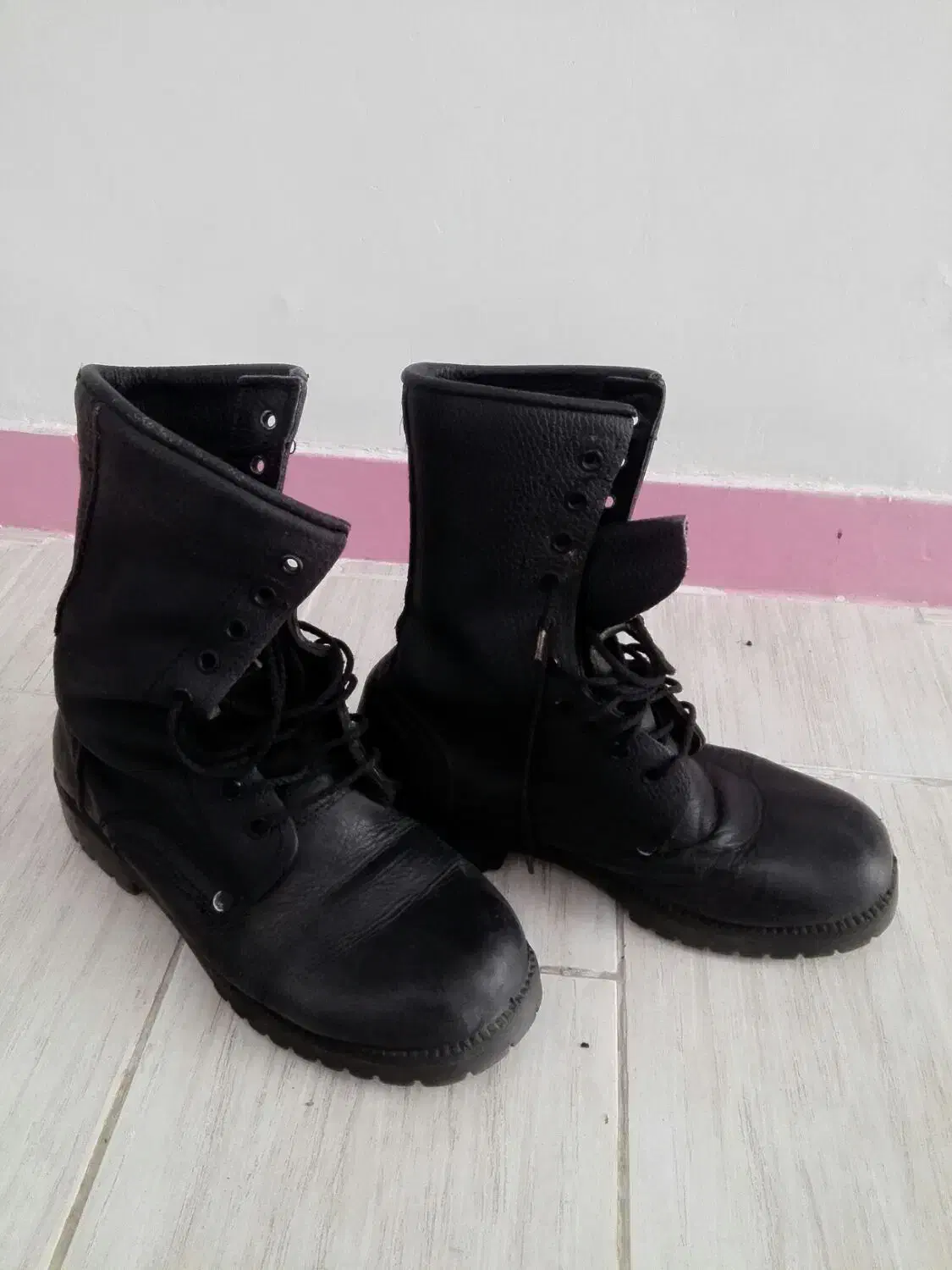 دو پوتین سربازی بهمن سایز 41 و یک 42|کیف، کفش، کمربند|شیراز, نیستان|دیوار