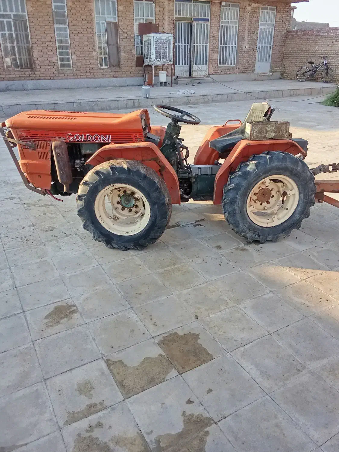 تراکتور گلدانی۲۳۰|خودرو سنگین|رفسنجان, |دیوار