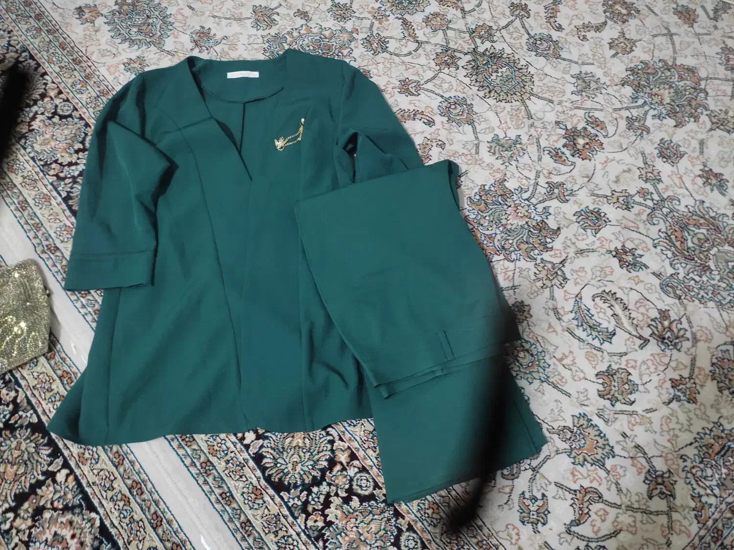 لباس ها همگی در حد نو|لباس|سنندج, |دیوار