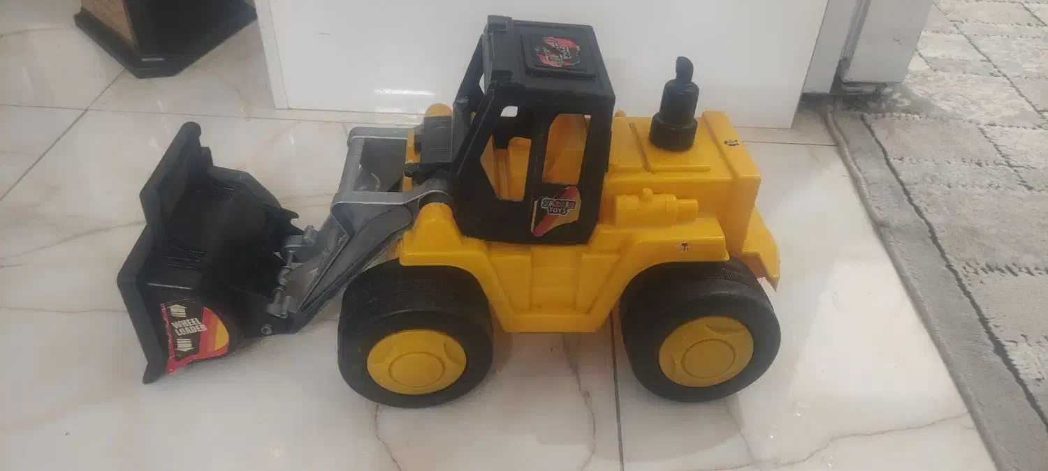 چرخ سفالگری و لودر|اسباب‌‌بازی|مرودشت, ولایت|دیوار