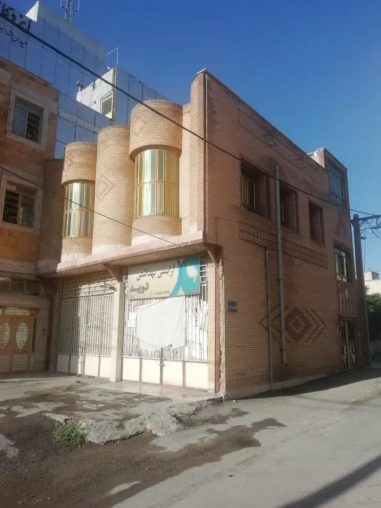 ملک زمینی دو طبقه سه بر|فروش خانه و ویلا|ایلام, |دیوار