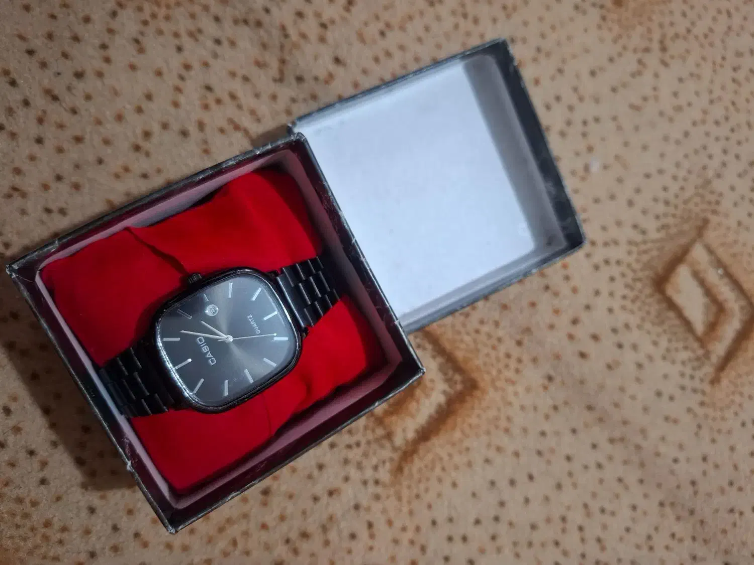 ساعت مچی|ساعت|آمل, |دیوار