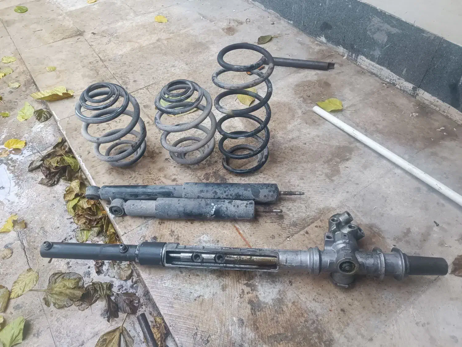 فنر لول و کمک دوو سیلو|قطعات یدکی و لوازم جانبی|بروجرد, |دیوار