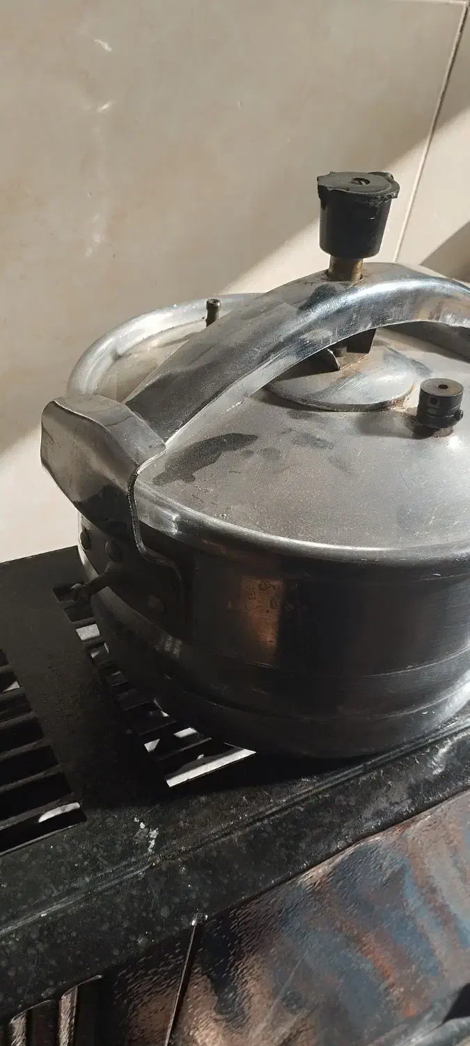 زودپز 4لیتری|ظروف پخت‌وپز|قم, علی آباد سعدگان|دیوار