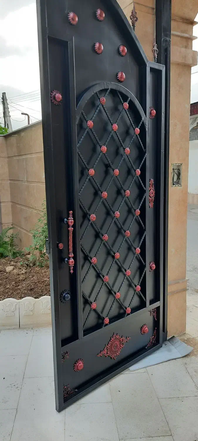 درب آهنی حیاط|مصالح و تجهیزات ساختمان|نوشهر, |دیوار